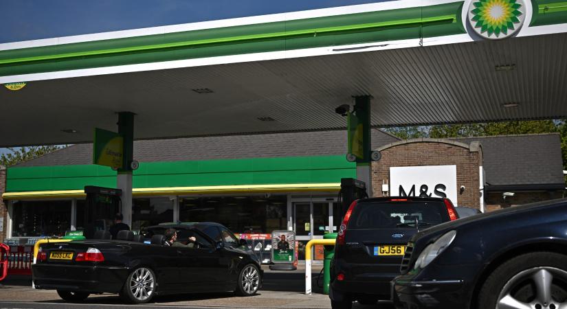 Egyre több benzint lopnak az üzemanyagok drágulása miatt Nagy-Britanniában