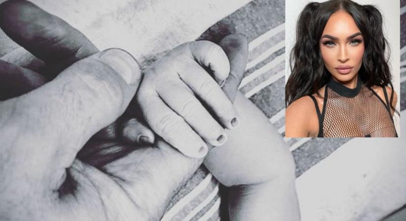 Ez az újszülött baba rontja el Megan Fox napját - Mindenki gratulál - Fotók