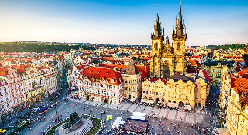 Hivatalosan is Csehország viszi mostantól az EU fáklyáját