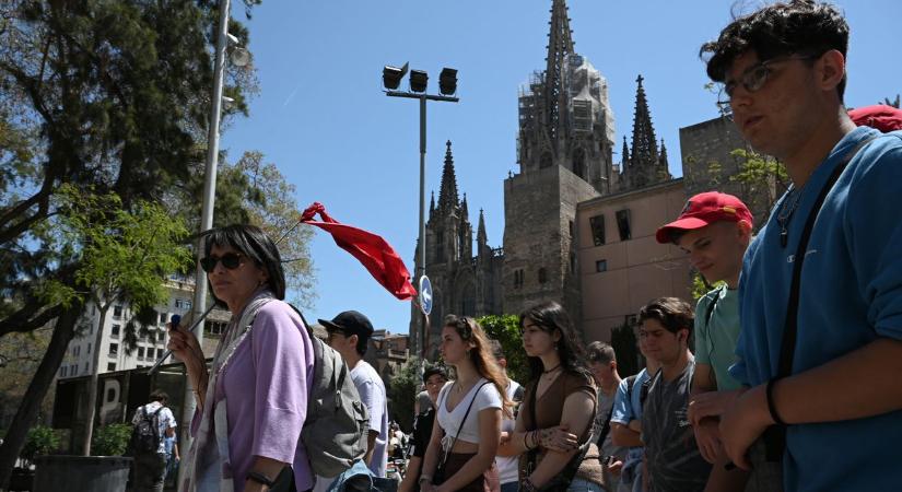 A turistákkal együtt a problémák is gyarapodnak Barcelonában