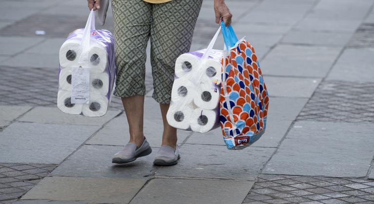 Vajda Papír: Vécépapírból nincs hiány, de a papírzsebkendő elfogyhat a boltokban