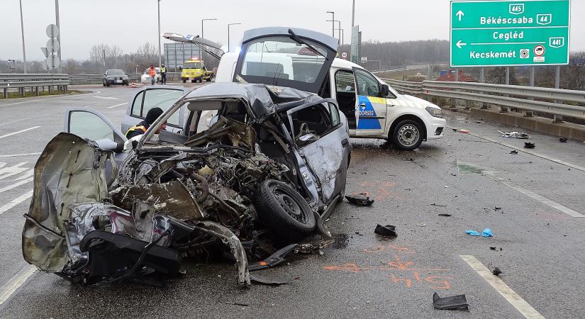 Ennyien vesztették életüket 2001 óta Magyarországon közúti közlekedési balesetekben