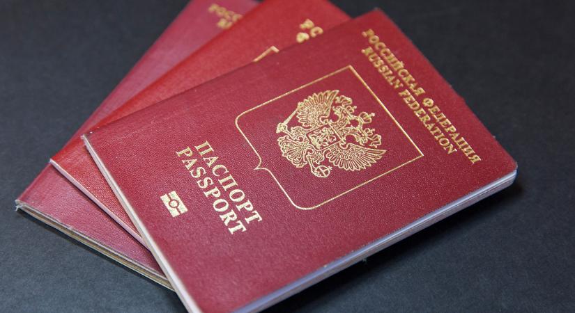A donyecki szakadárok megkezdték az orosz útlevelek kiadását