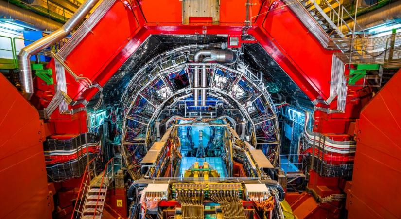 Magyar kutatók díjazása a CERN-ben
