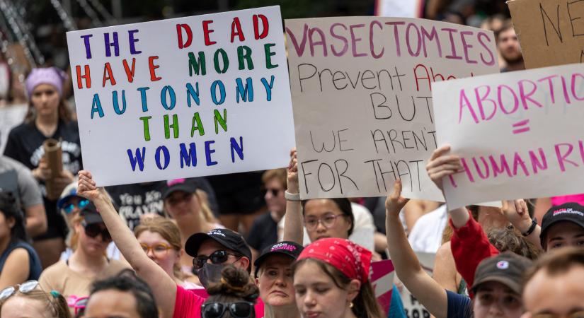 Az abortusz szigorítása miatt egy 10 éves ohiói kislánynak másik államba kellett utaznia terhesség-megszakításra