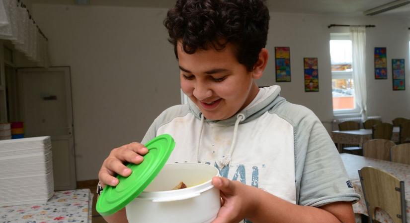 Nagy az igény a nyári menzára: közel ötezer gyermek kap meleg ebédet