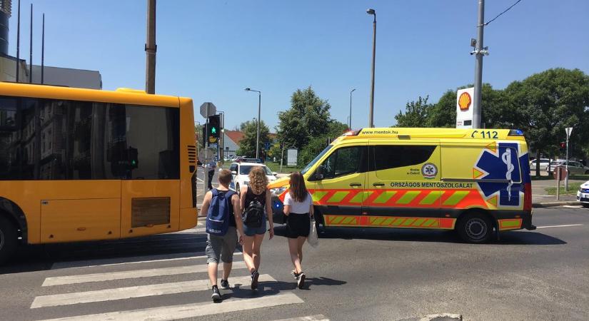 Nem gyereket gázolt a kaposvári busz