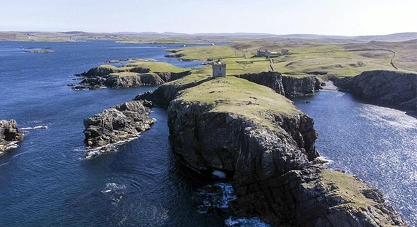 Saját szigetünk és kastélyunk lehet a skót partoknál
