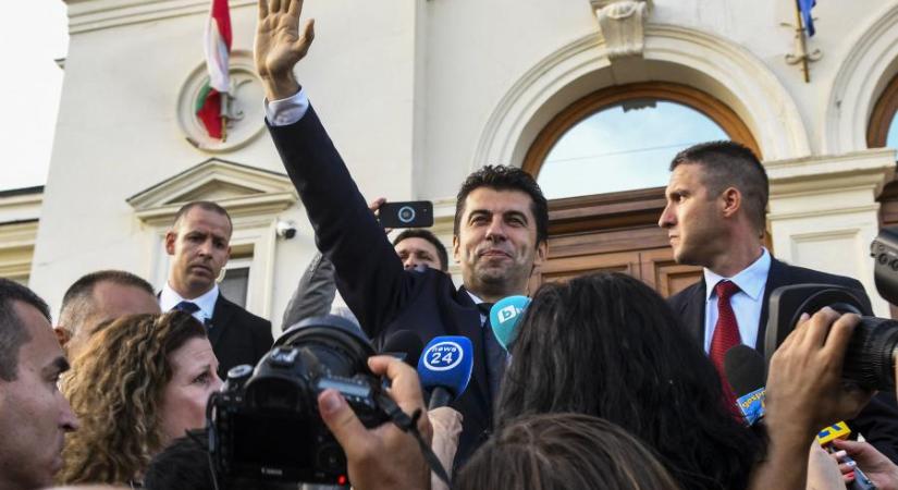 Orosz diplomatákat akart kiutasítani, most megbukhat a bolgár miniszterelnök