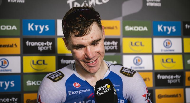 Tour de France hírek: Jakobsené az első mezőnyszakasz, van Aert azt hitte nyerhet, Prudhomme a magyar Giro-rajtról