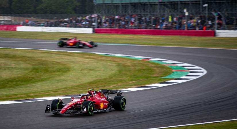 F1: Elismerték, csapatutasítás jöhet a Ferrarinál