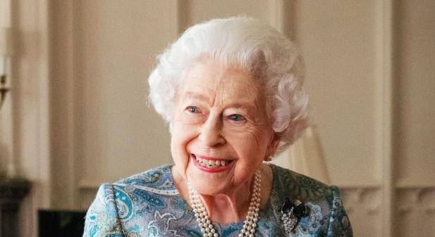 96 évesen is lóra ül II. Erzsébet királynő