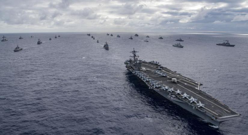 Megkezdődött a világ legnagyobb haditengerészeti gyakorlata a Csendes-óceánon