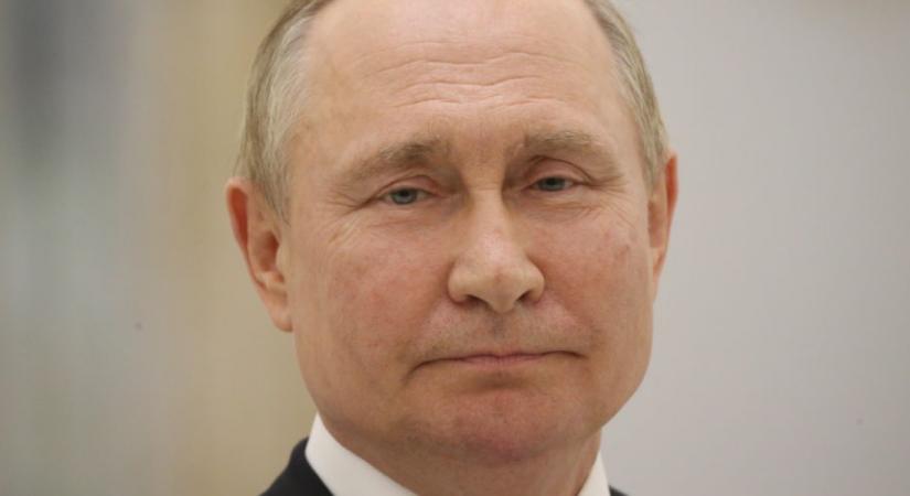 A nagyhatalmak vezetői nyíltan gúnyolódtak Vlagyimir Putyinon: az orosz elnök egyik kedvenc szokását tartják nevetségesnek