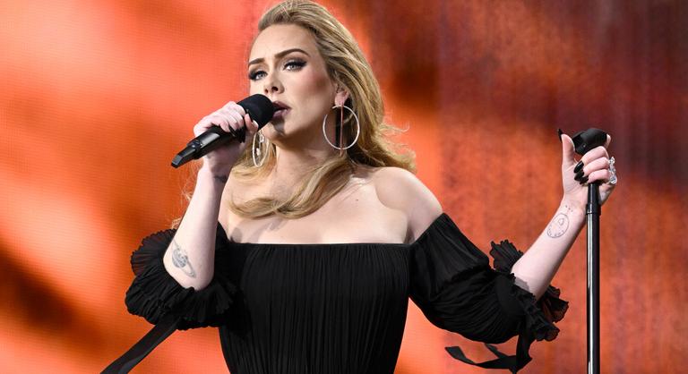 Adele hónapokig egy csontváz volt a rajongói kritikák miatt