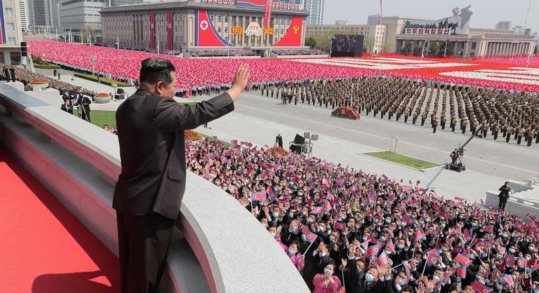 Katonai parádén szabadulhatott el a vírus Észak-Koreában