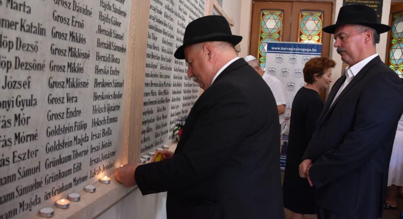 A holokauszt karcagi áldozataira emlékeztek