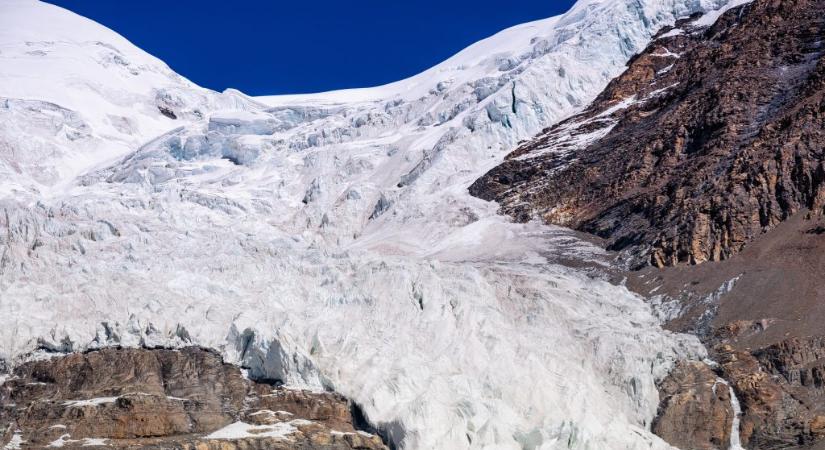 Korábban ismeretlen baktériumokra bukkantak a tibeti gleccserekben