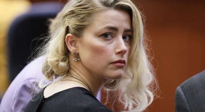 Amber Heard ügyvédei hivatalosan is fellebbeztek a Johnny Depp elleni perben, és az esküdtszék hitelességét is megkérdőjelezték