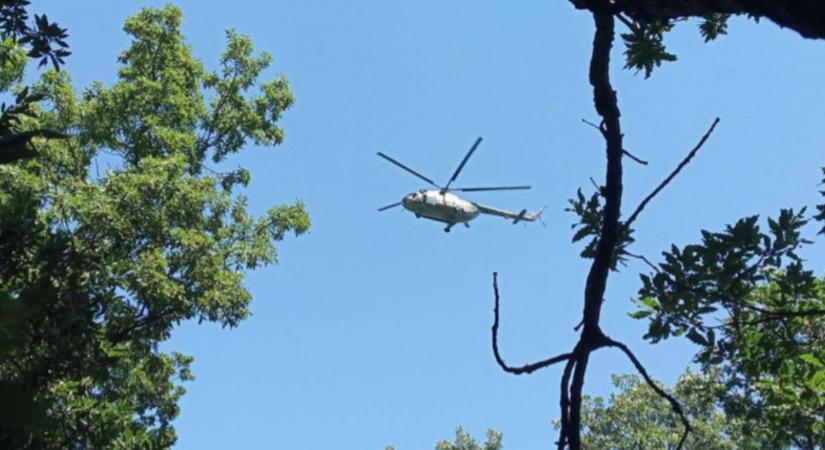 Halálos siklóernyős baleset: vádat emeltek a mentés végző helikopter parancsnoka ellen
