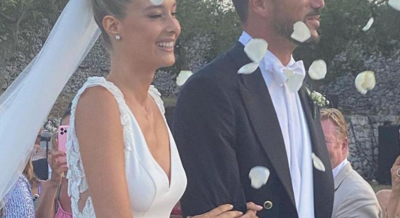 Képek: Mr. és Mrs. Pelle – az olasz válogatott játékos elvette a gyönyörű magyar modellt
