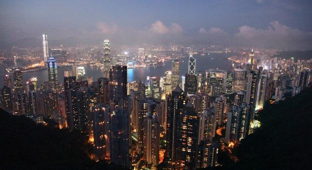 Kína erősíti Hongkong pénzügyi integrációját