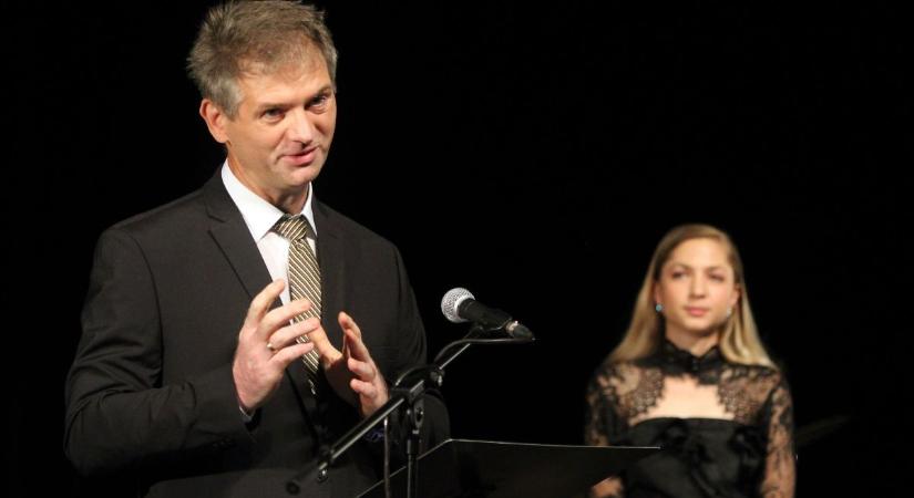 Dr. Felföldi Ferenc kapta a Pongrácz Sándor díjat