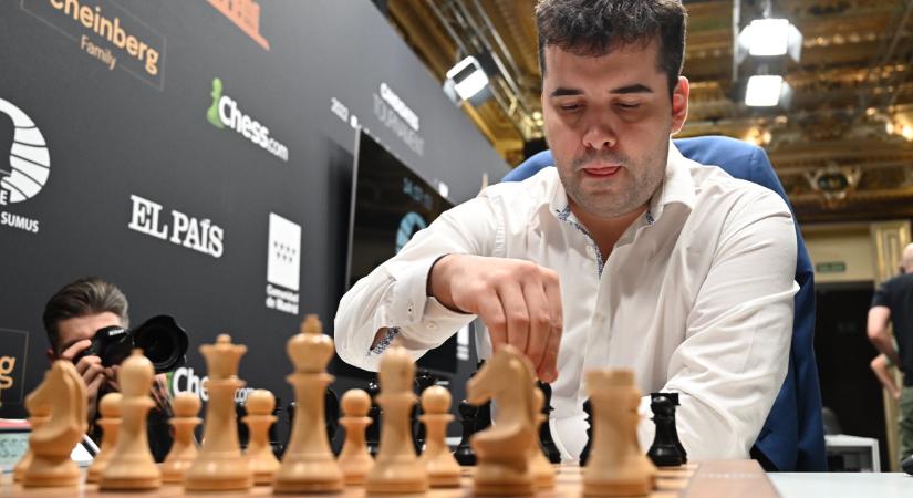 Nemzetközi zászló alatt játszó orosz nyerte a sakk-világbajnokjelöltek tornáját