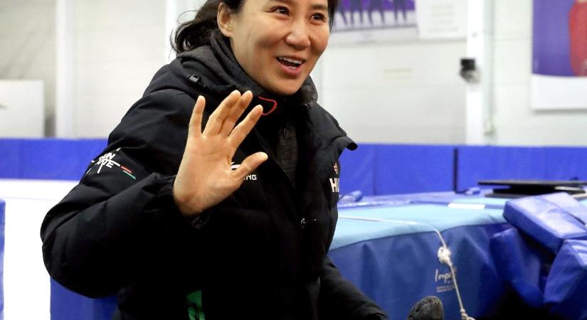 Csang Csing Lina nélkül folytatja a válogatott