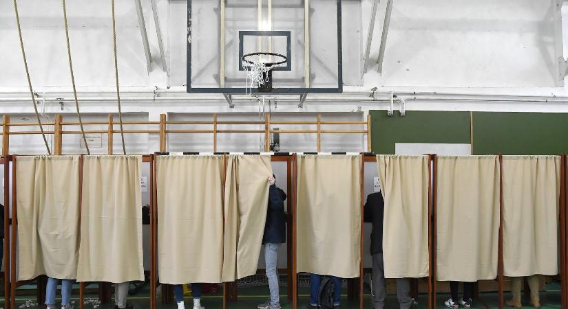 Kormánypárti és független jelöltek nyerték az időközi választásokat