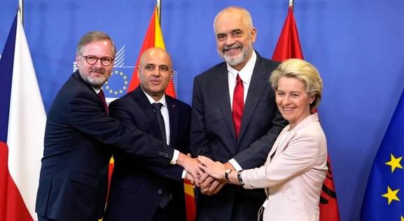 Az EU elkezdte a csatlakozási tárgyalásokat Albániával és Észak-Macedóniával