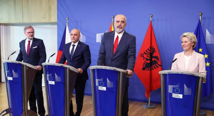 Elhárult az akadály Albánia és Észak-Macedónia EU-tagsága elől