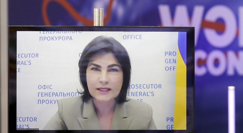 A felmentett ukrán főügyész tagadja, hogy kollaboránsok dolgoztak volna a hivatalában