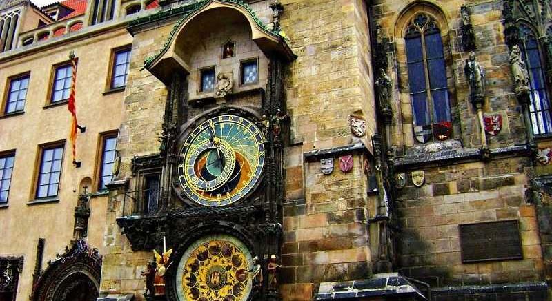 A prágai Orloj toronykalendáriumát eltorzította a másolat