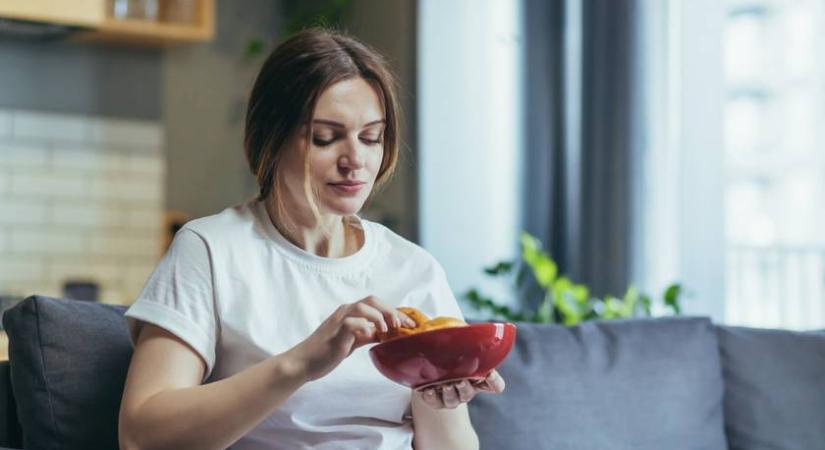 5 mindennapos dolog, ami segíthet a mélyvénás trombózis megelőzésében: ezeket az ételeket jobb kerülni