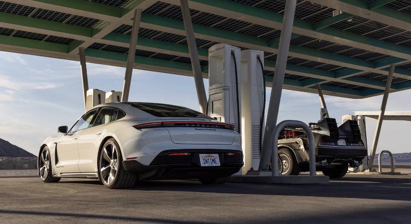 A Porsche szerint hamarosan felpörögnek a villanyautó-eladások