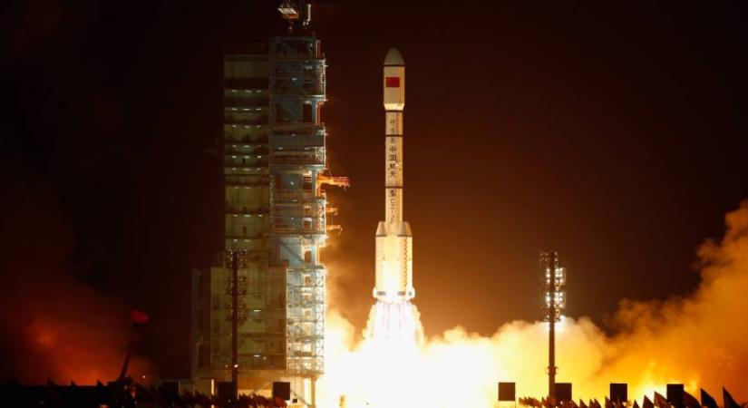 Egy kínai rakéta csapódhat be a Földön – Bármelyik ország veszélyben lehet