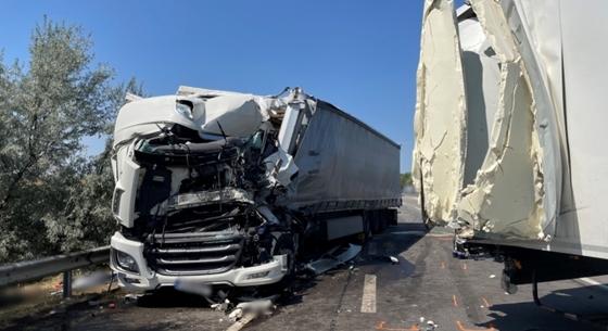 Halálos kamionbaleset történt az M1-esen