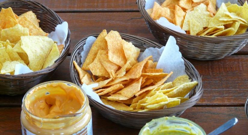 Nébih: chipseket és tortillát hívtak vissza tropán alkaloid szennyezettség miatt