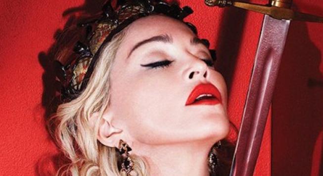 Madonna rendezi a saját életrajzi filmjét, hogy ne a 'nőgyűlölő férfiak' tegyék