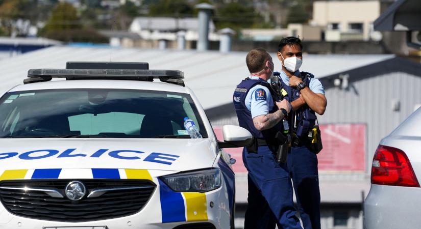 Életfogytiglani börtönbüntetésre ítéltek egy 15 éves fiút Új-Zélandon gyilkosság miatt