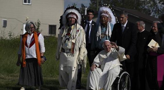 Égbekiáltó igazságtalanságról beszélt Ferenc pápa Kanadában