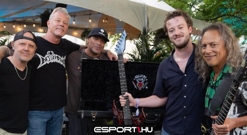 Joseph Quinn és a Metallica együtt jammelt a Lollapalooza fesztiválon