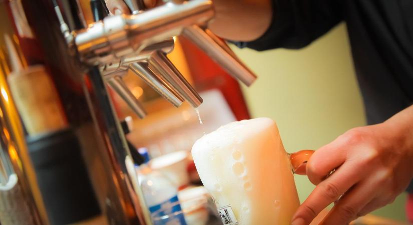 Hivatalos: 350 forint lesz egy korsó sör a budapesti Szent István-napokon