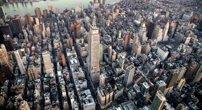 Egyre durvul a járványhelyzet: vészhelyzetet hirdettek New Yorkban