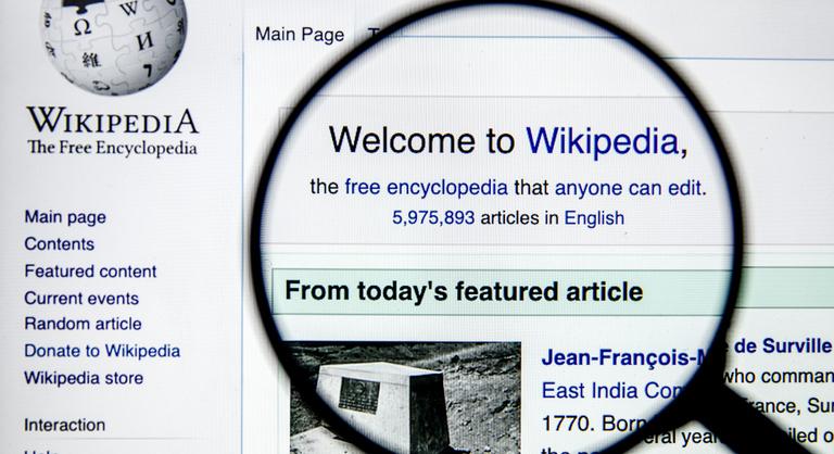 Óriási vita tört ki, a Wikipédiának le kellett tiltani a felhasználóit