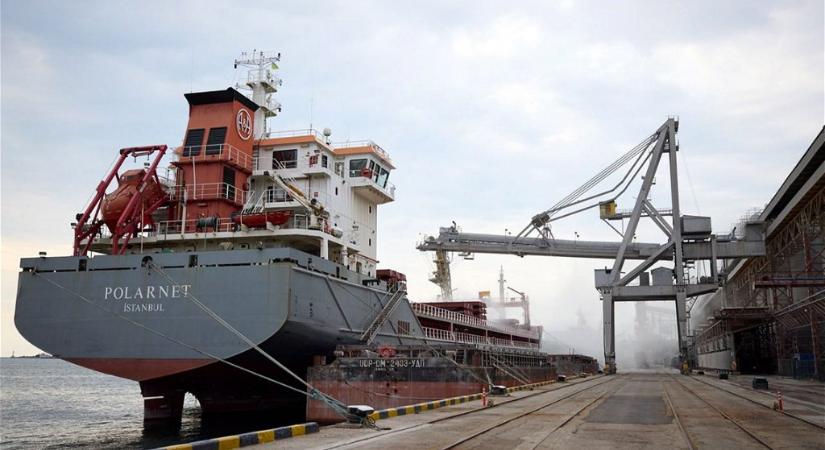 “Az első gabonát szállító hajó hétfőn reggel hagyhatja el az ukrán kikötőt”