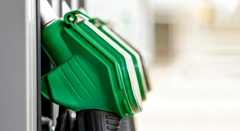 Jöhet a horror a benzinkutakon: több száz forinttal is többe kerülhet a héten a tankolás