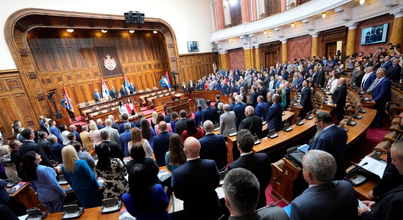 Megalakult az új szerb parlament