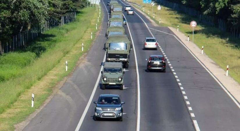 Megyei sofőrök, figyelem! – Szerdán napközben is számítani kell a nagyobb katonai járműforgalomra